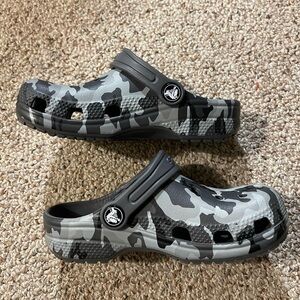 Camo crocs